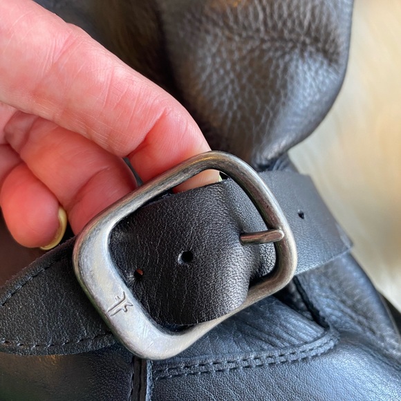 NWOT Frye Boots Size 9 - Picture 9 of 14